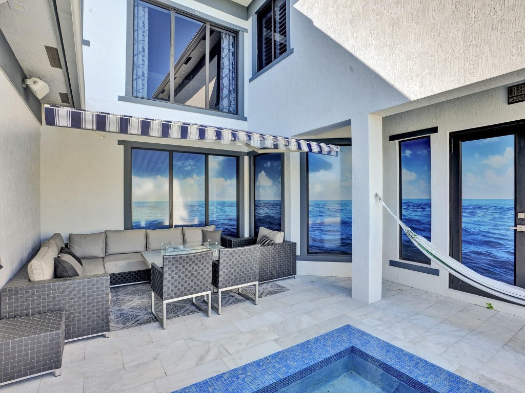 10495 S Lago Vista Circle