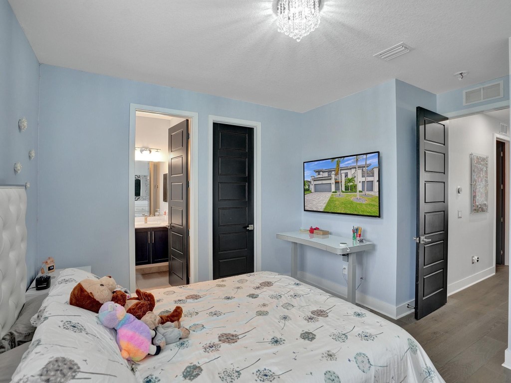 10495 S Lago Vista Circle