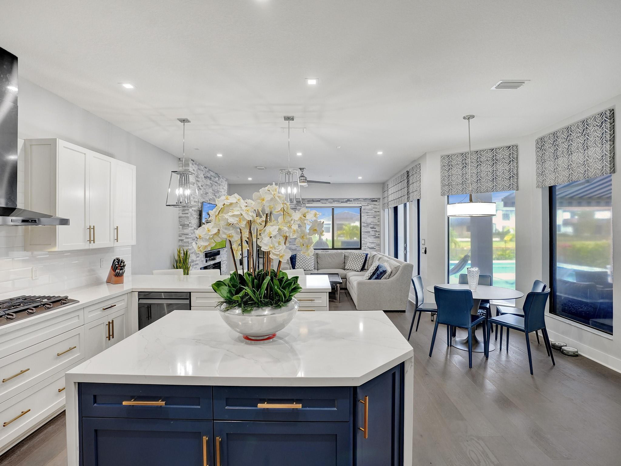 10495 S Lago Vista Circle