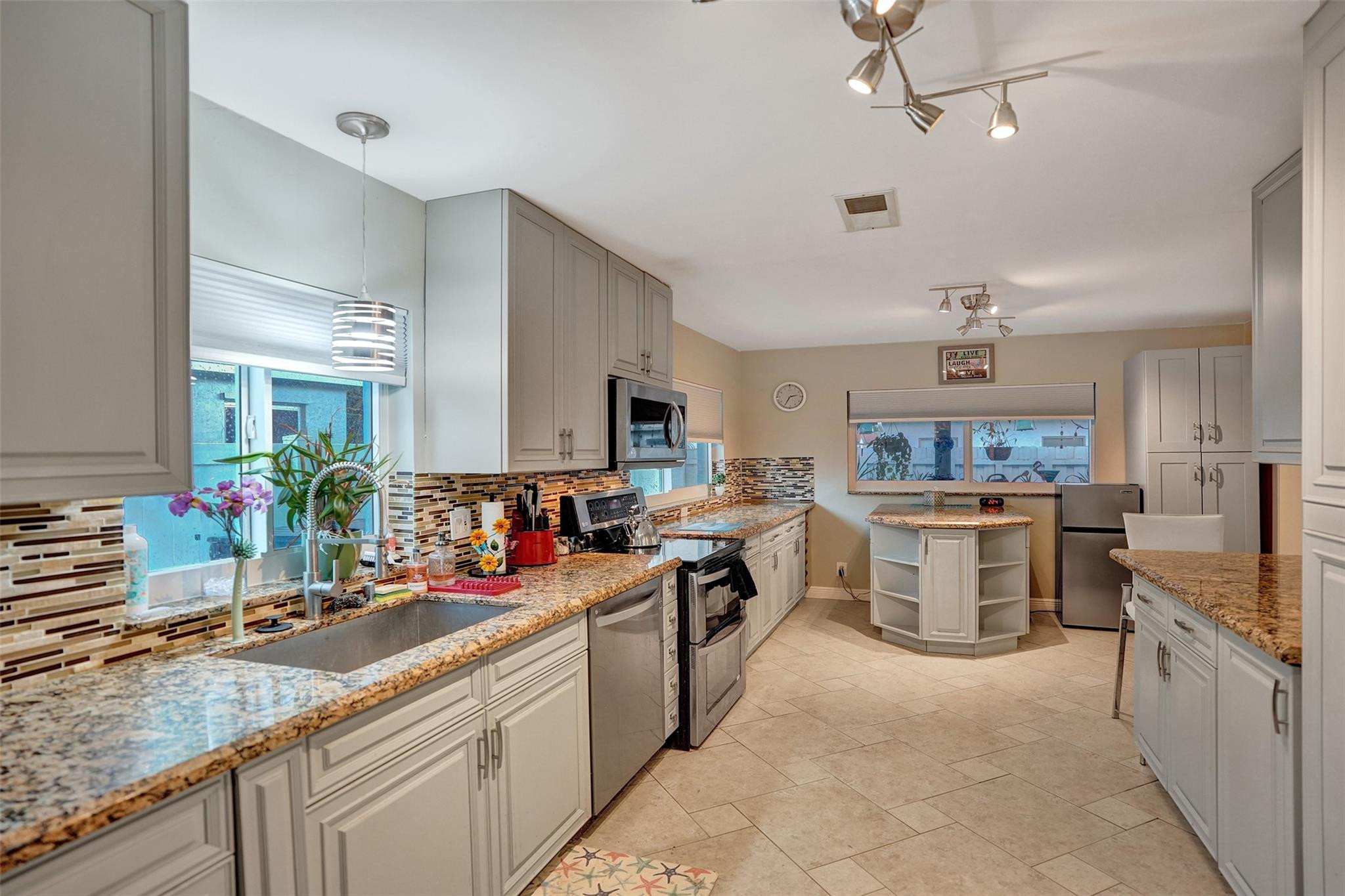 8803 SW 11th Street