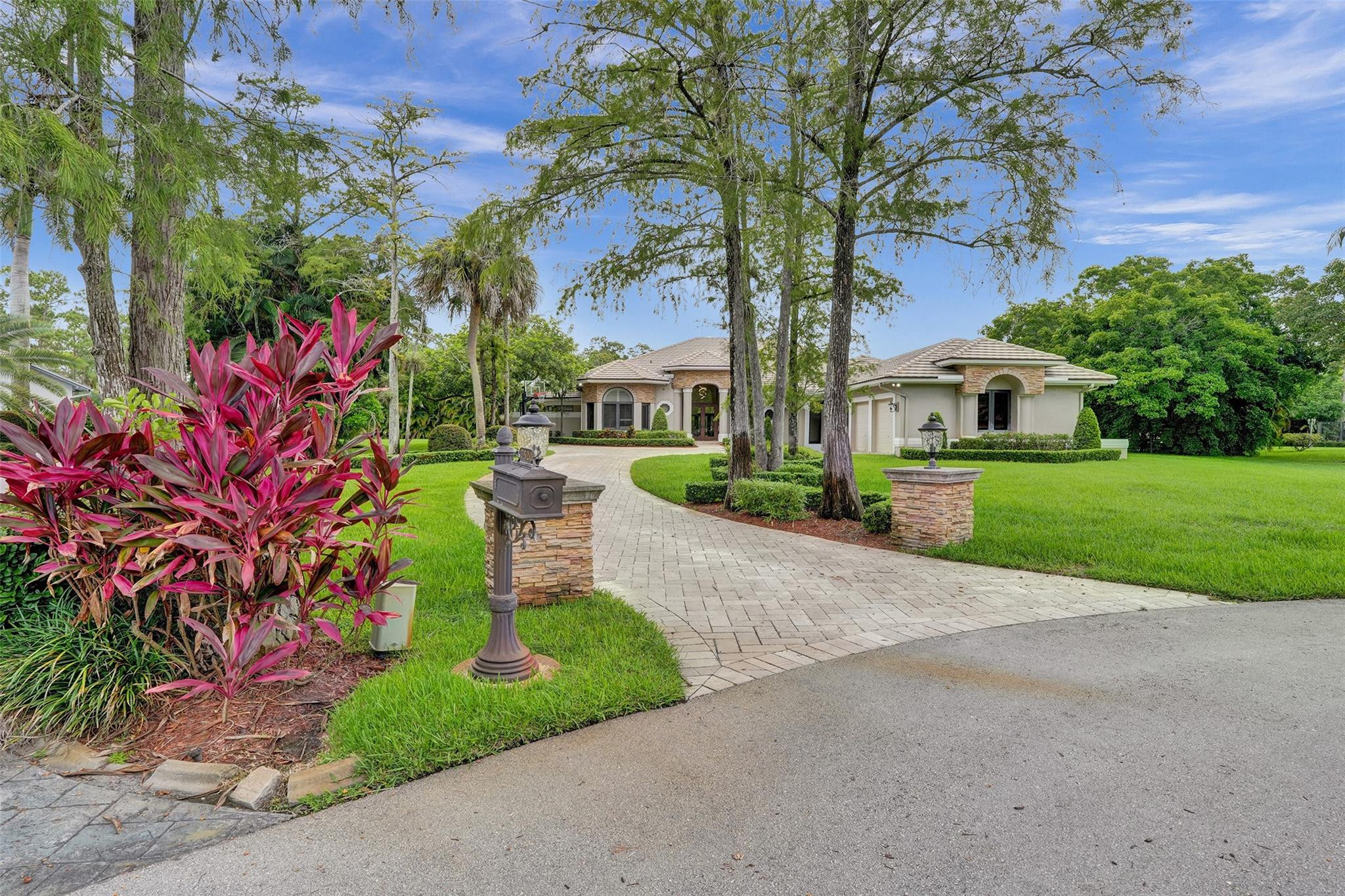 7520 NW 50th Court