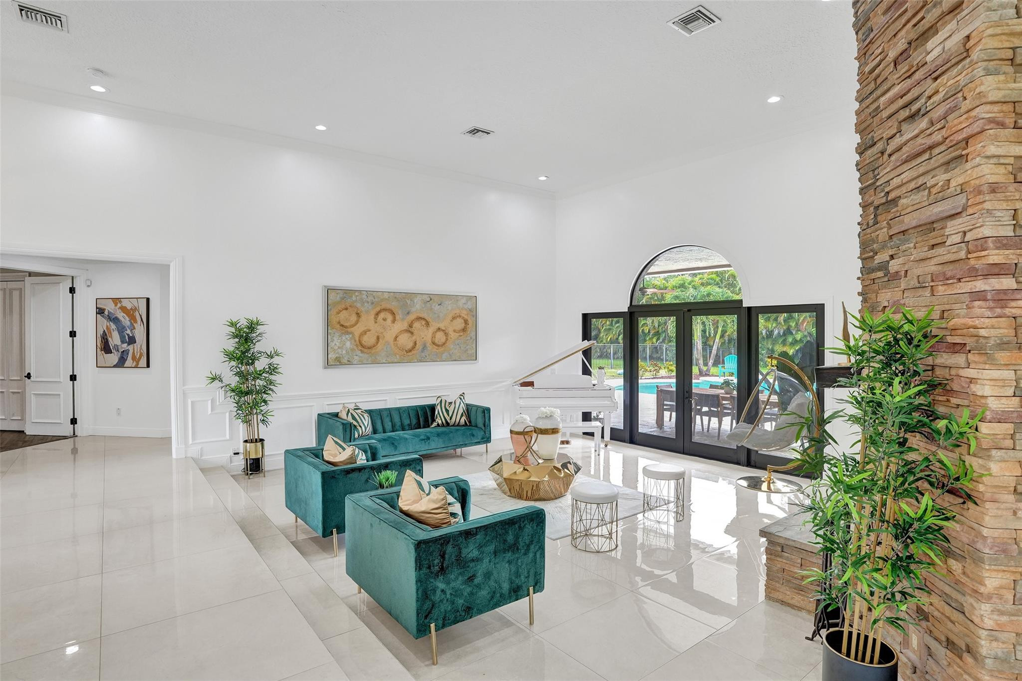7520 NW 50th Court