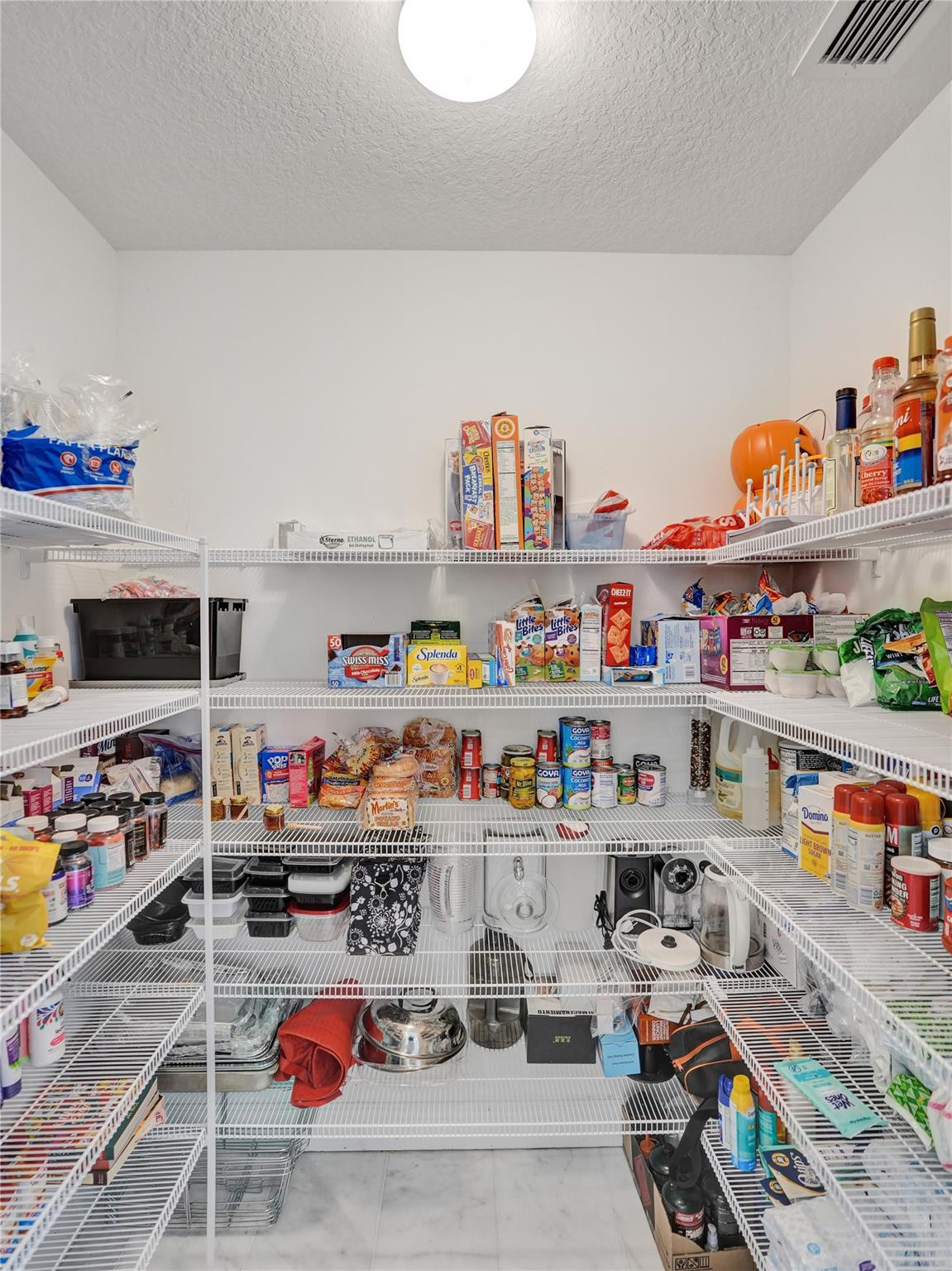 8480 NW 39th Court