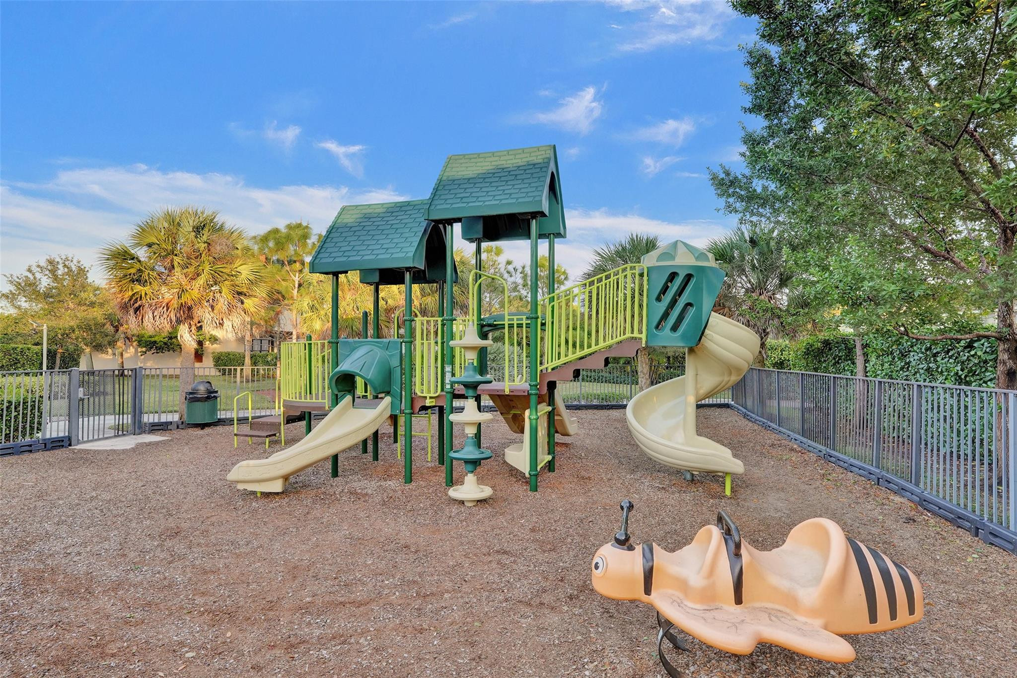 8480 NW 39th Court