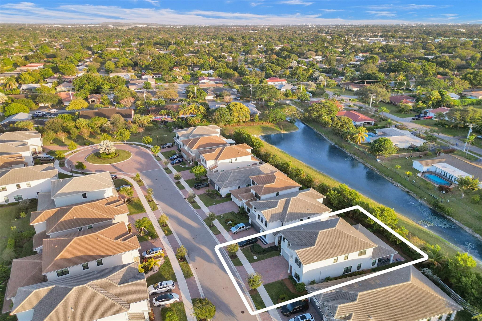 8480 NW 39th Court