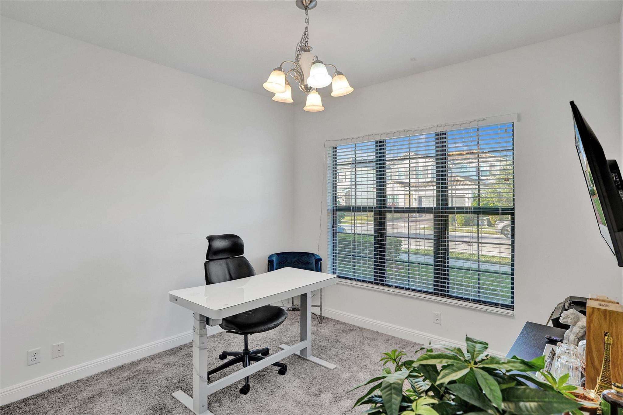 8480 NW 39th Court