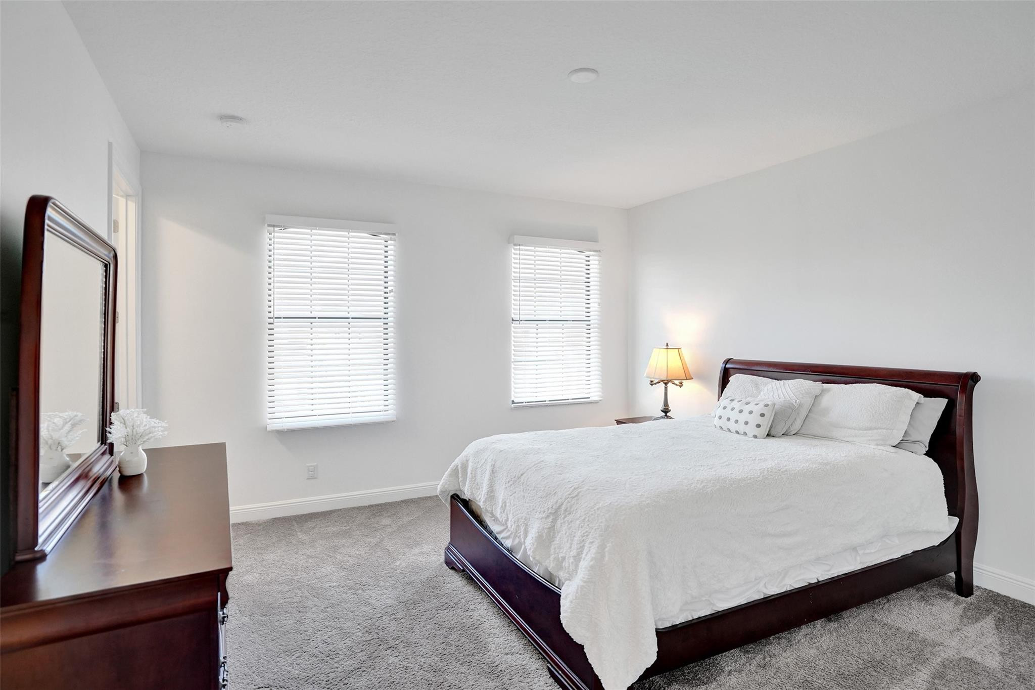 8480 NW 39th Court