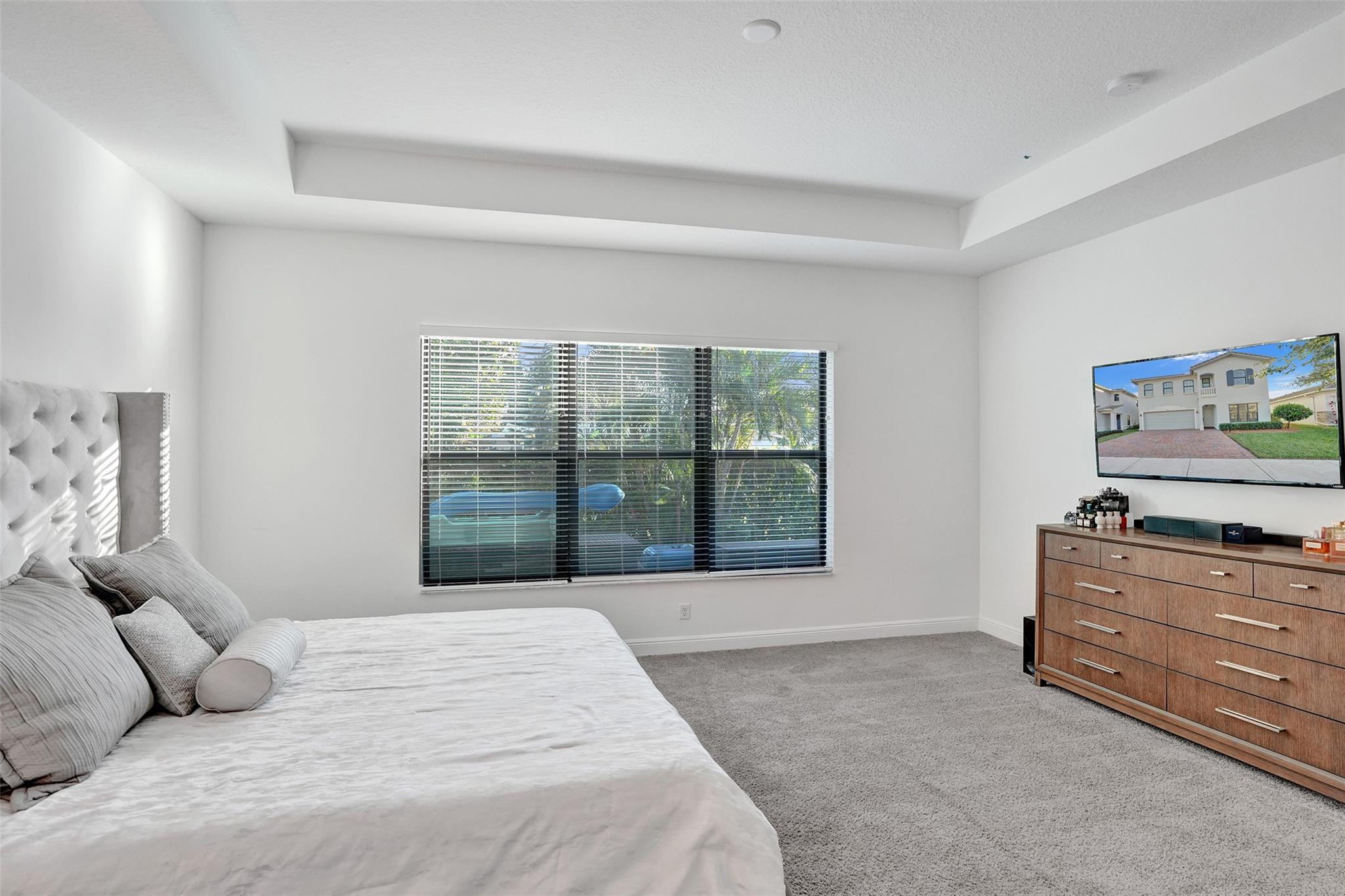 8480 NW 39th Court