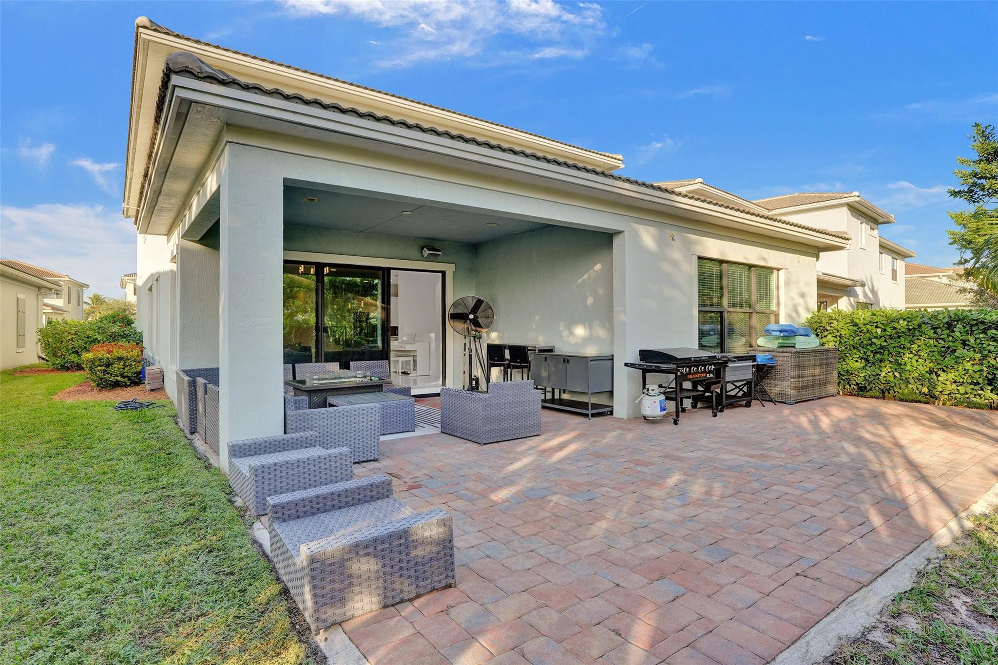 8480 NW 39th Court