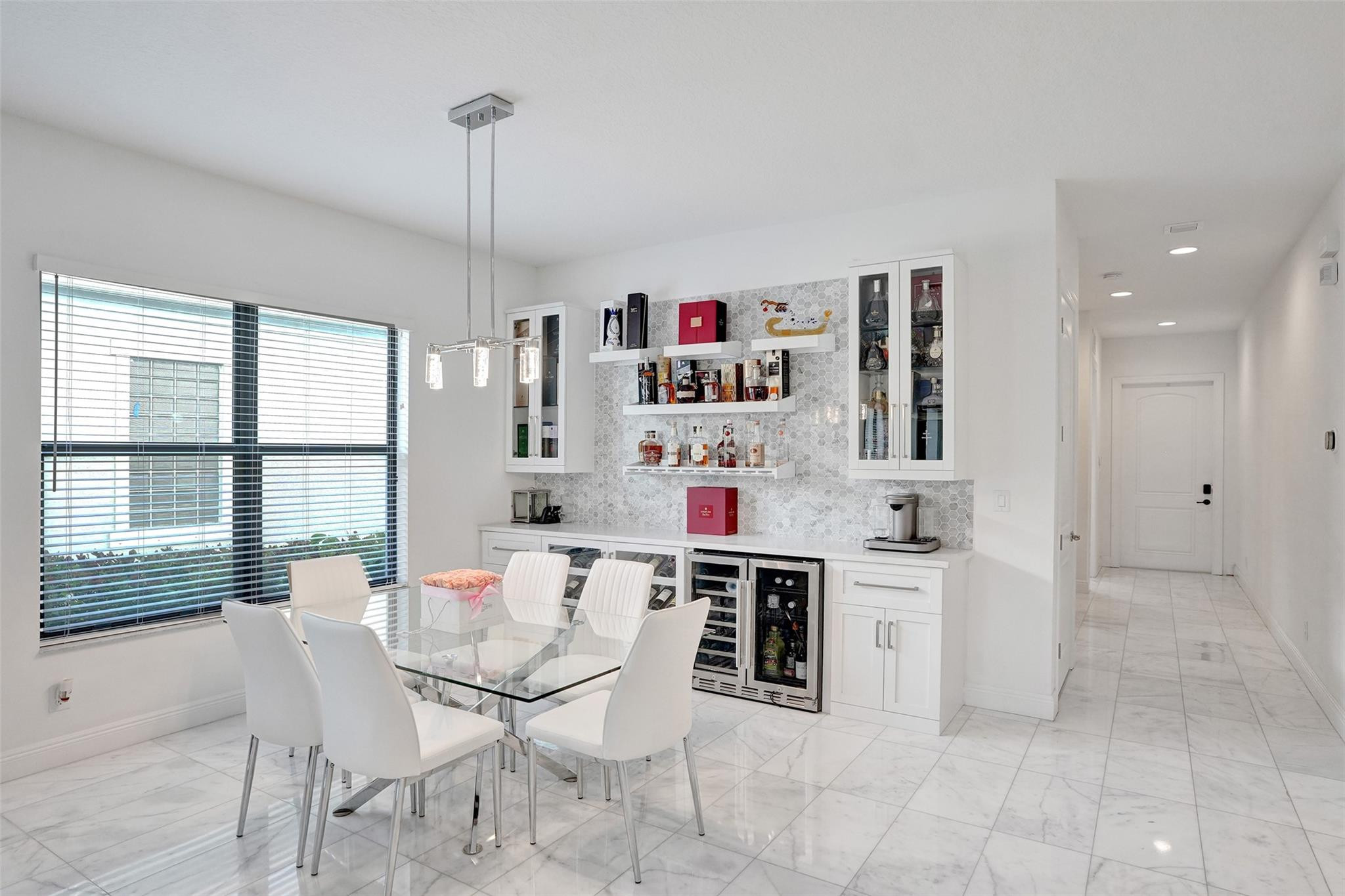 8480 NW 39th Court