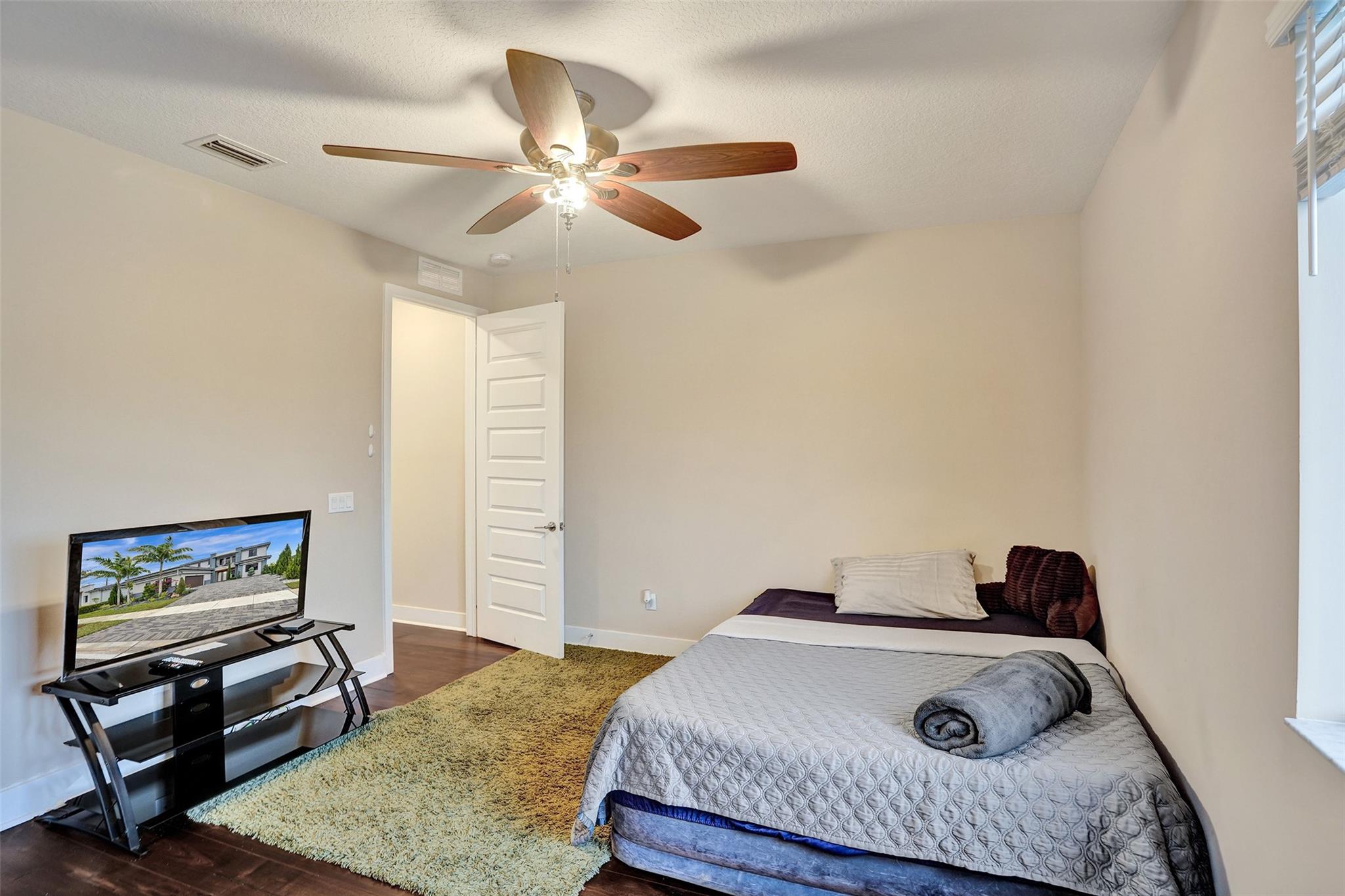 10915 Moore Drive