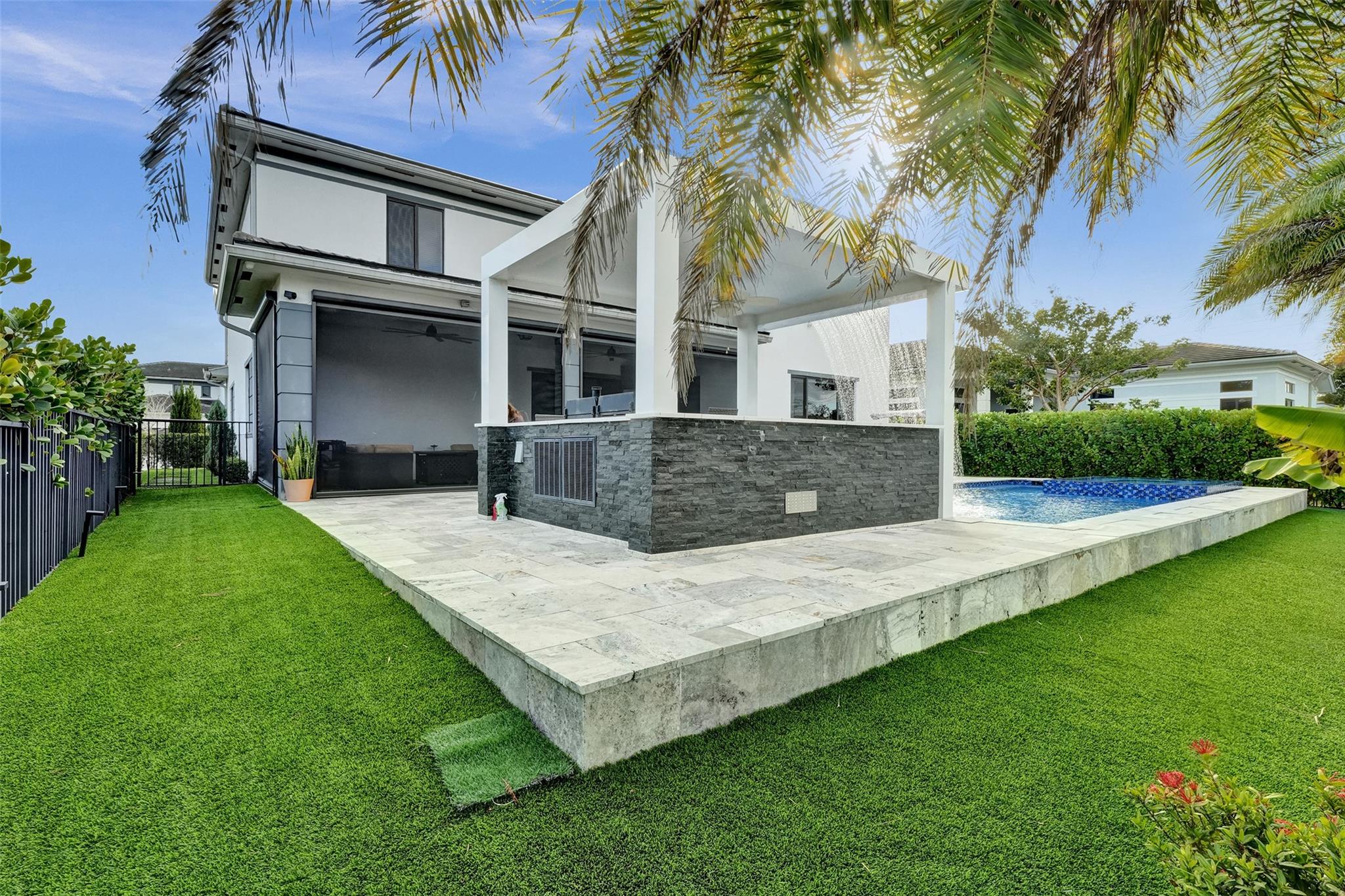 10915 Moore Drive