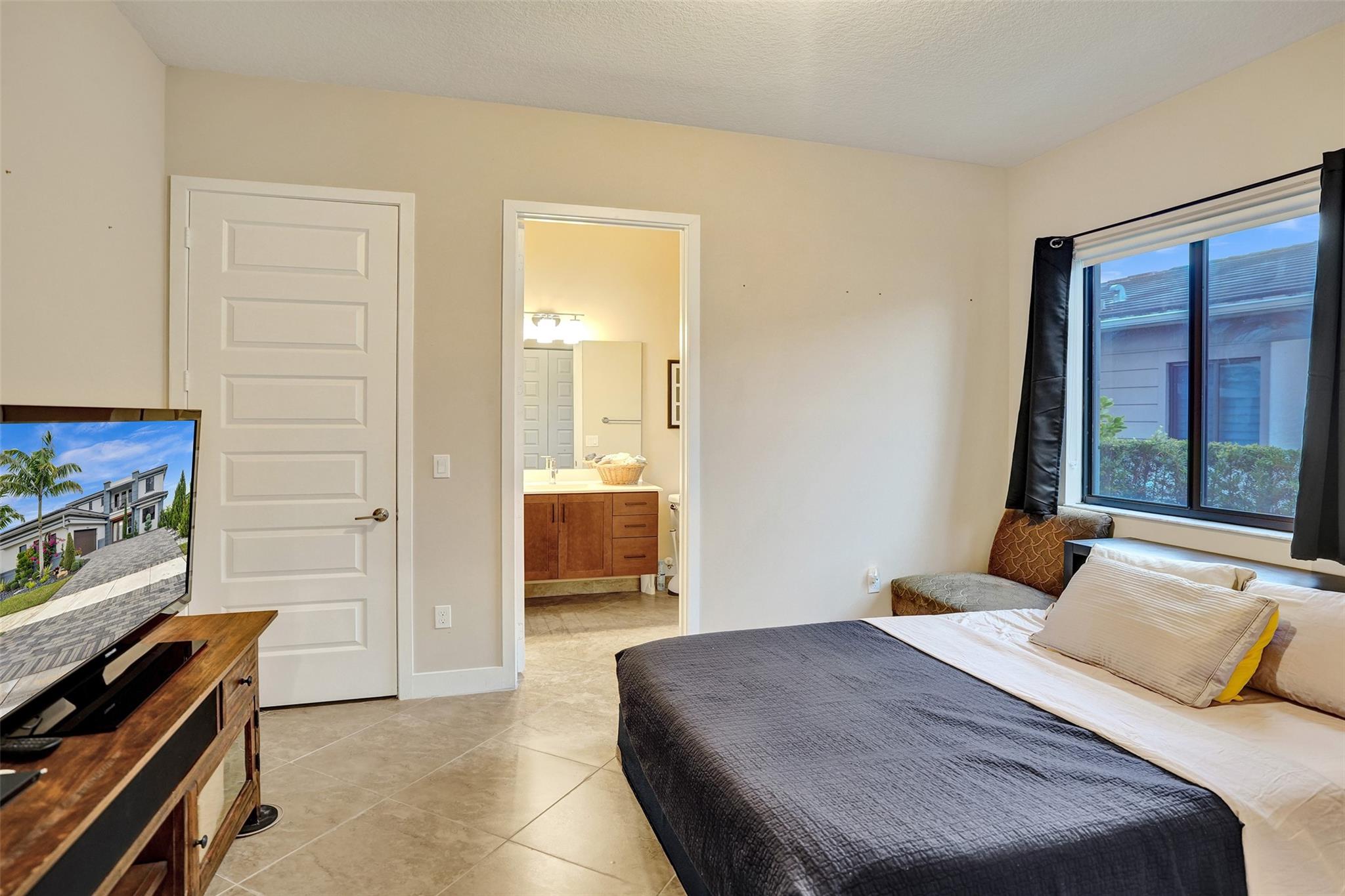 10915 Moore Drive