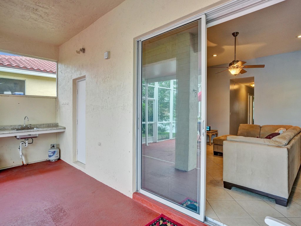 4421 NW 42nd Terrace