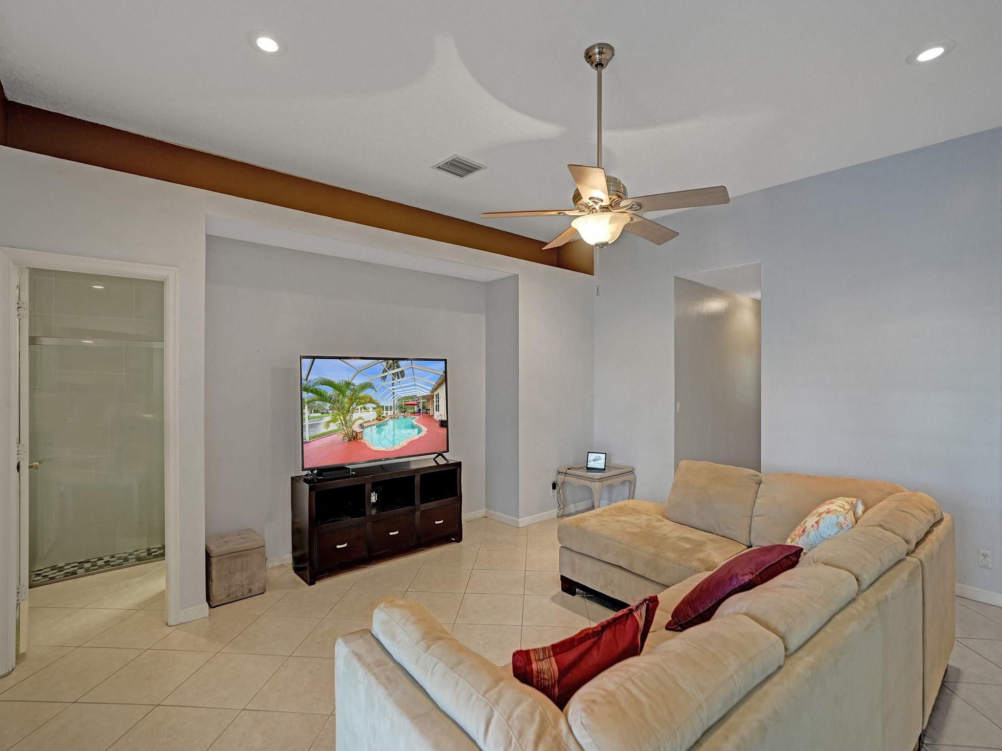 4421 NW 42nd Terrace