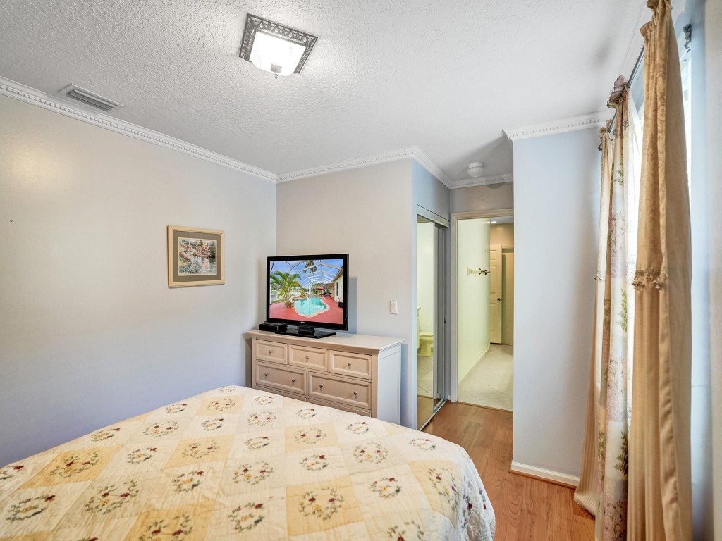 4421 NW 42nd Terrace