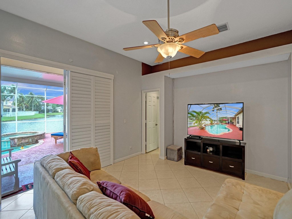 4421 NW 42nd Terrace