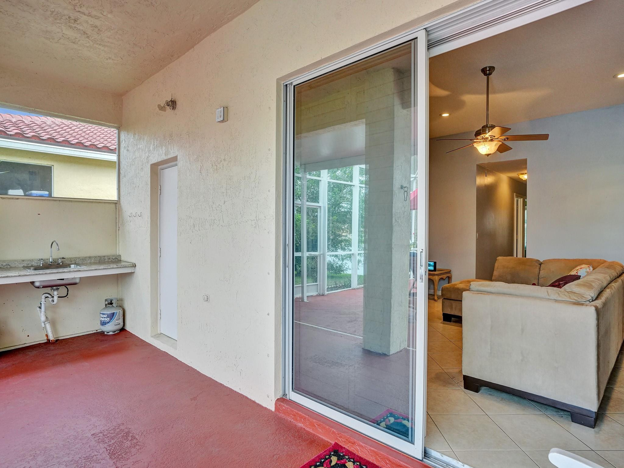 4421 NW 42nd Terrace