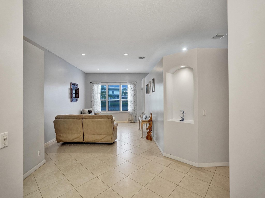 4421 NW 42nd Terrace