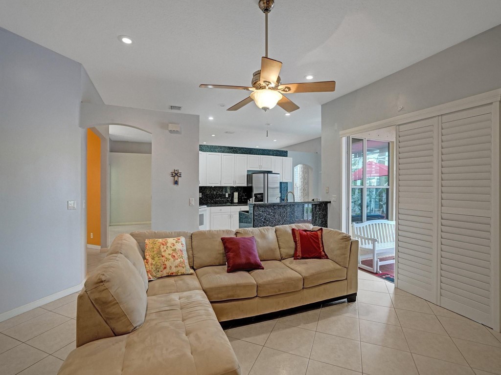 4421 NW 42nd Terrace