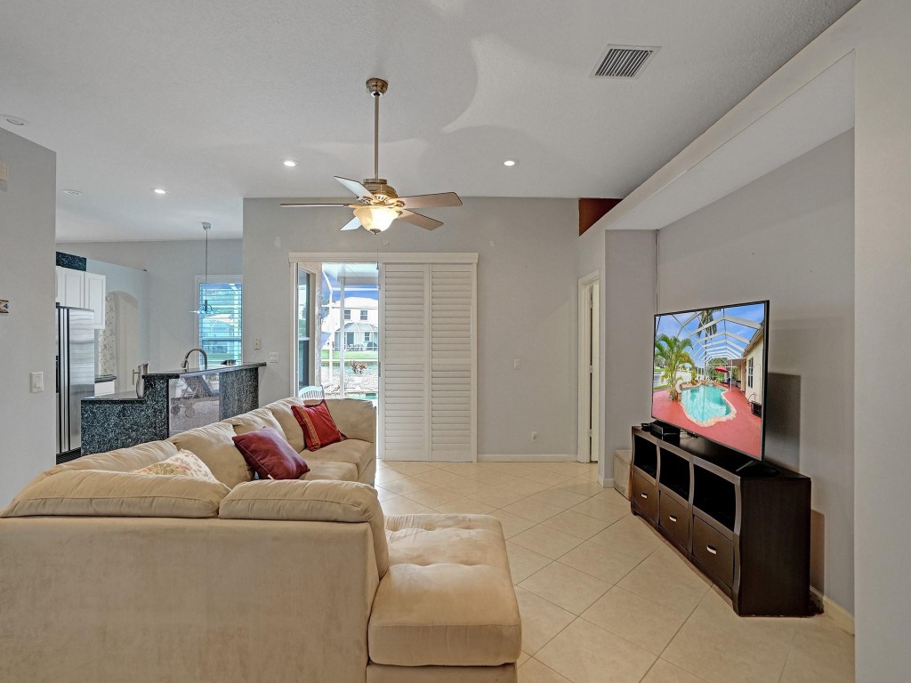 4421 NW 42nd Terrace