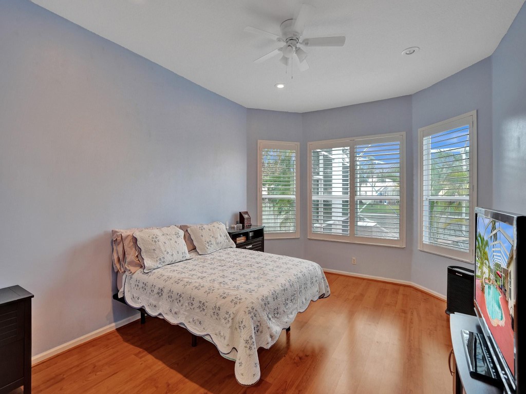 4421 NW 42nd Terrace