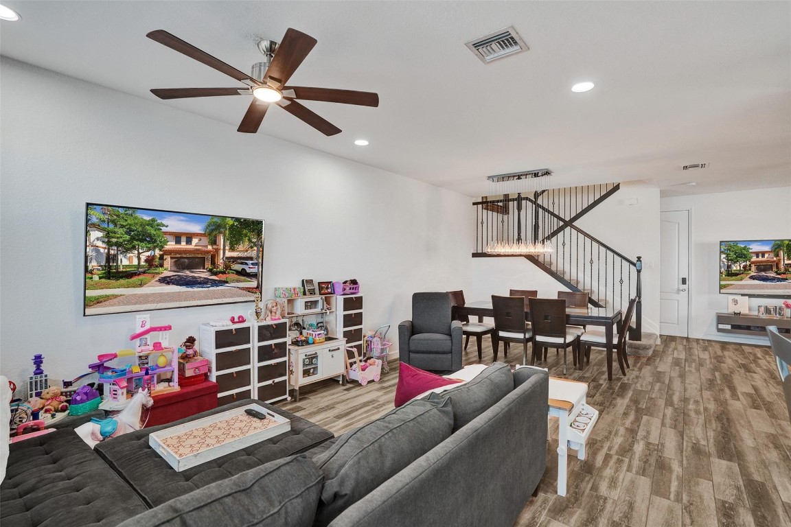 9579 TOWN PARC CIRCLE N 9579