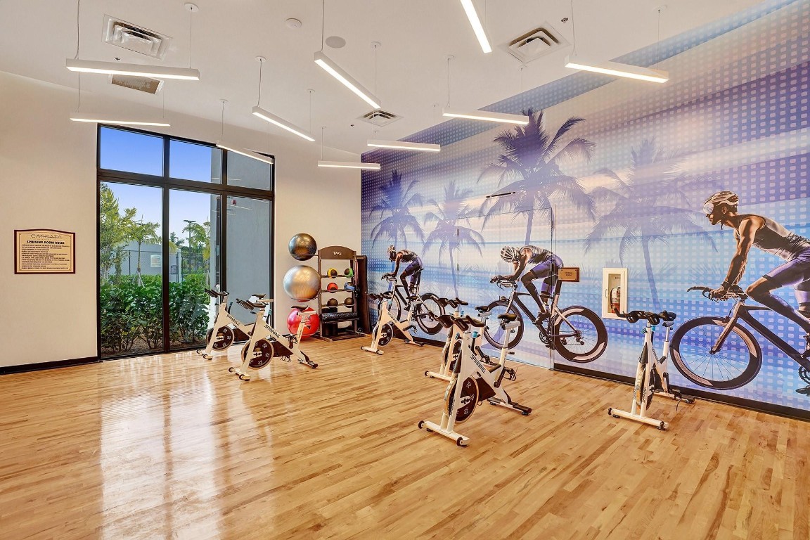 9579 TOWN PARC CIRCLE N 9579