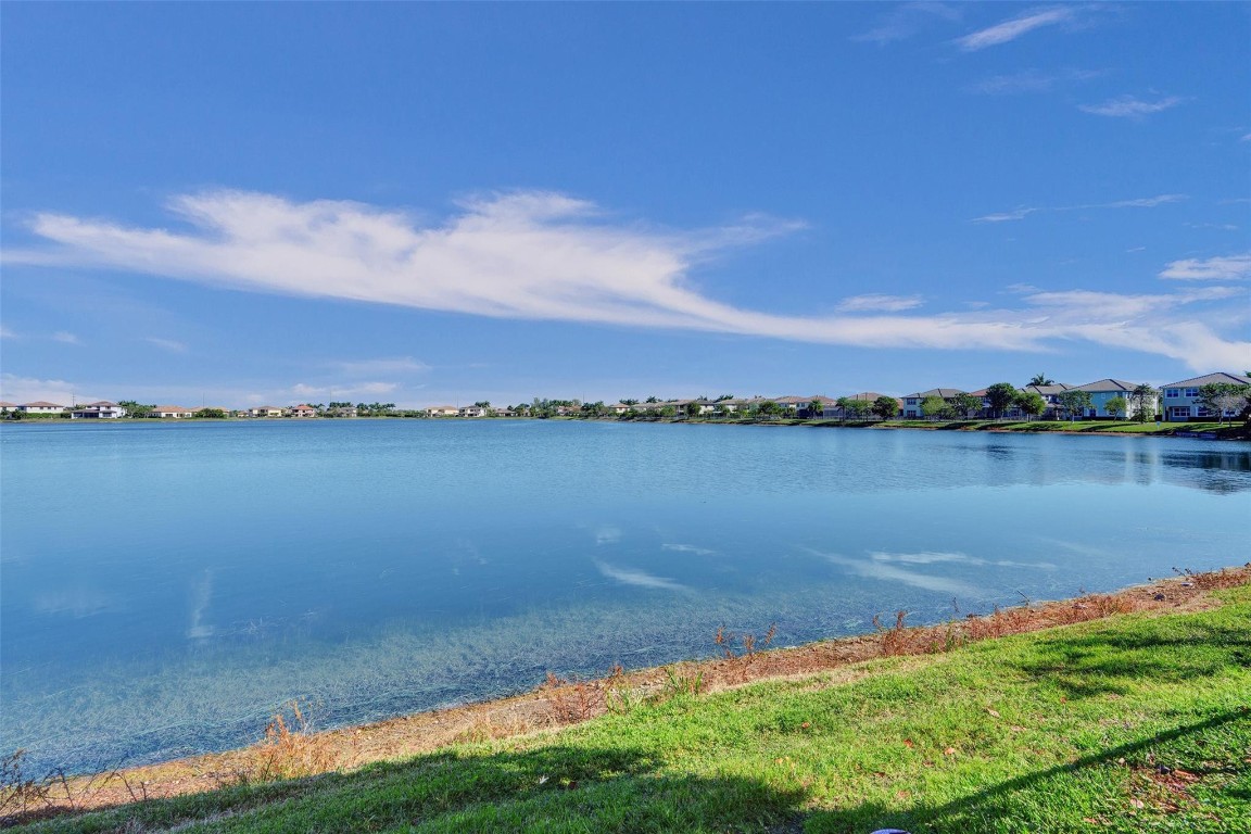 9579 TOWN PARC CIRCLE N 9579