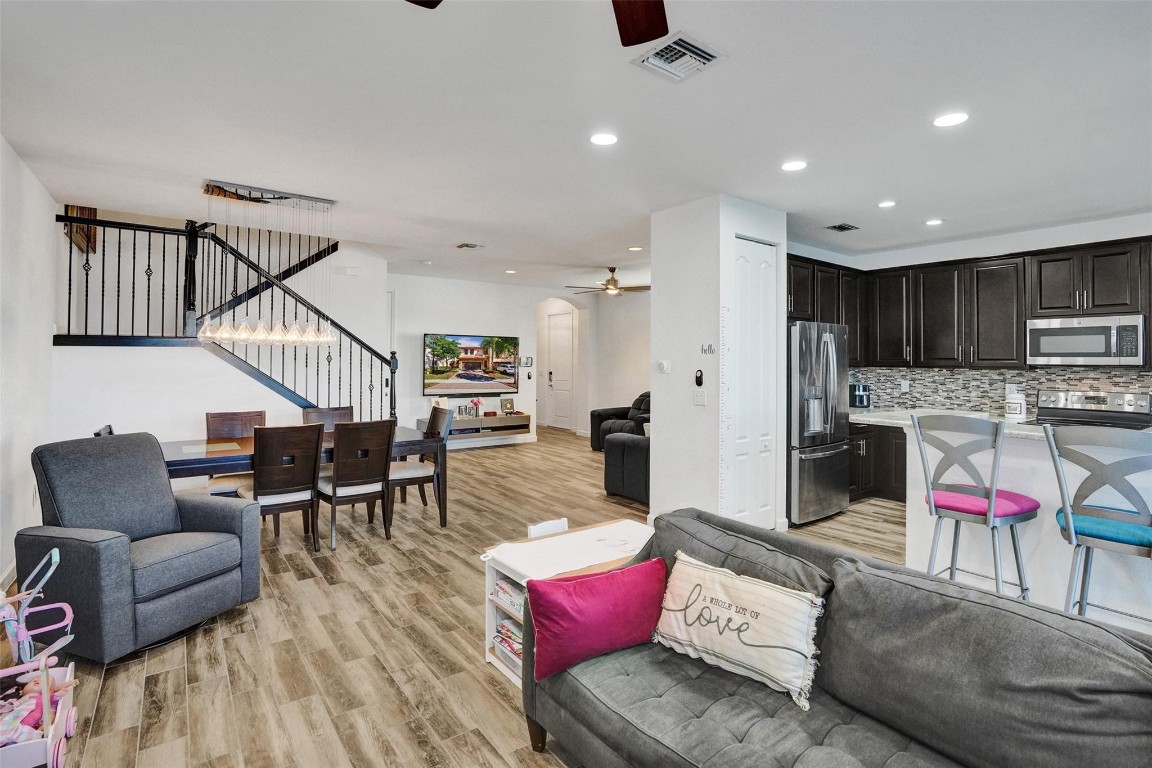 9579 TOWN PARC CIRCLE N 9579