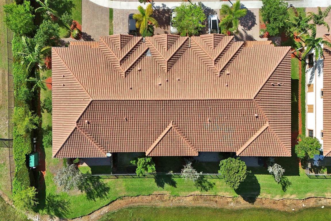 9579 TOWN PARC CIRCLE N 9579