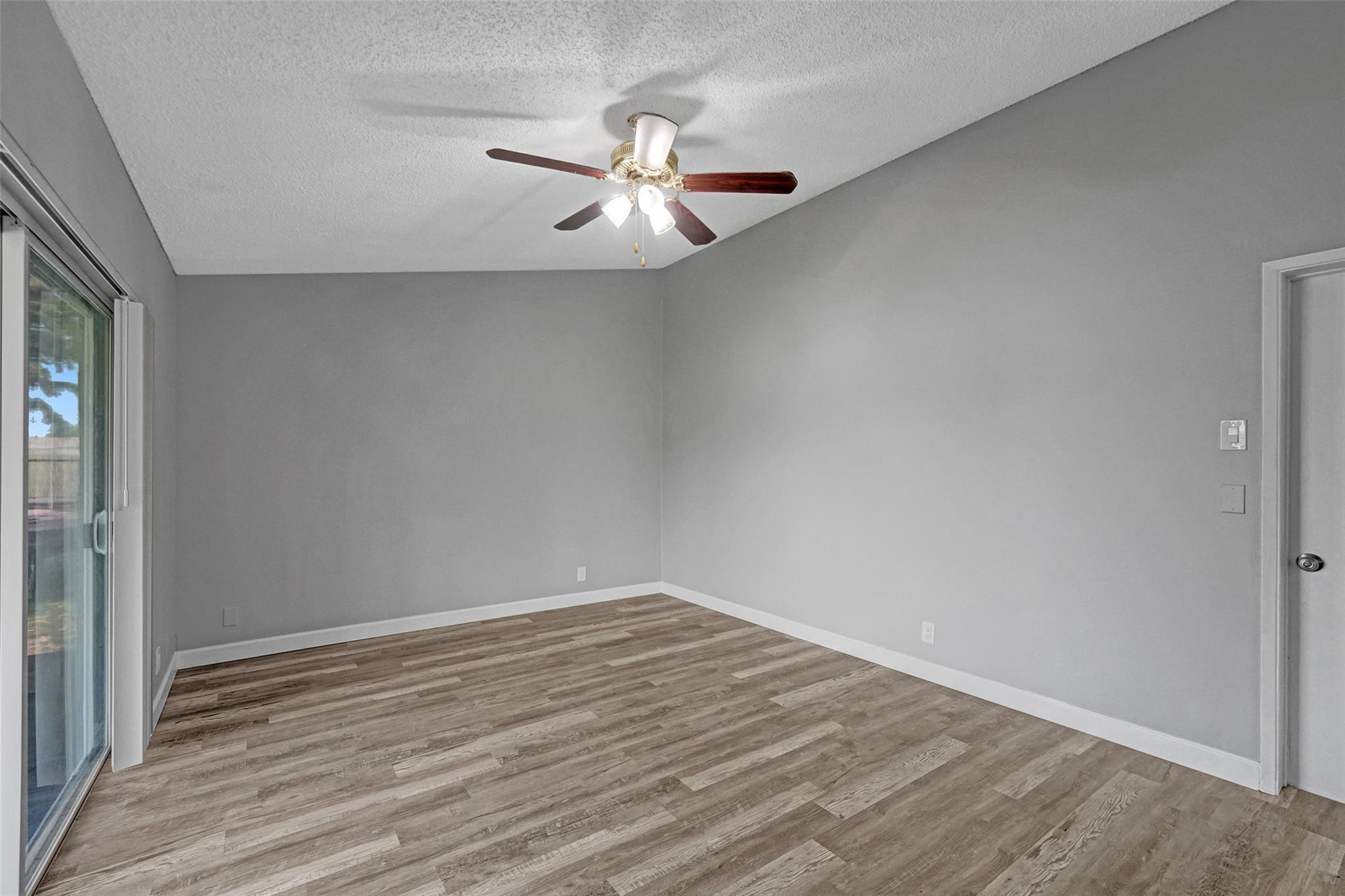 9873 Ridgecreek Road