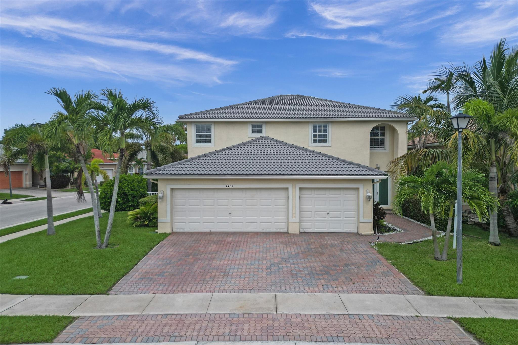 4702 NW 120th Way