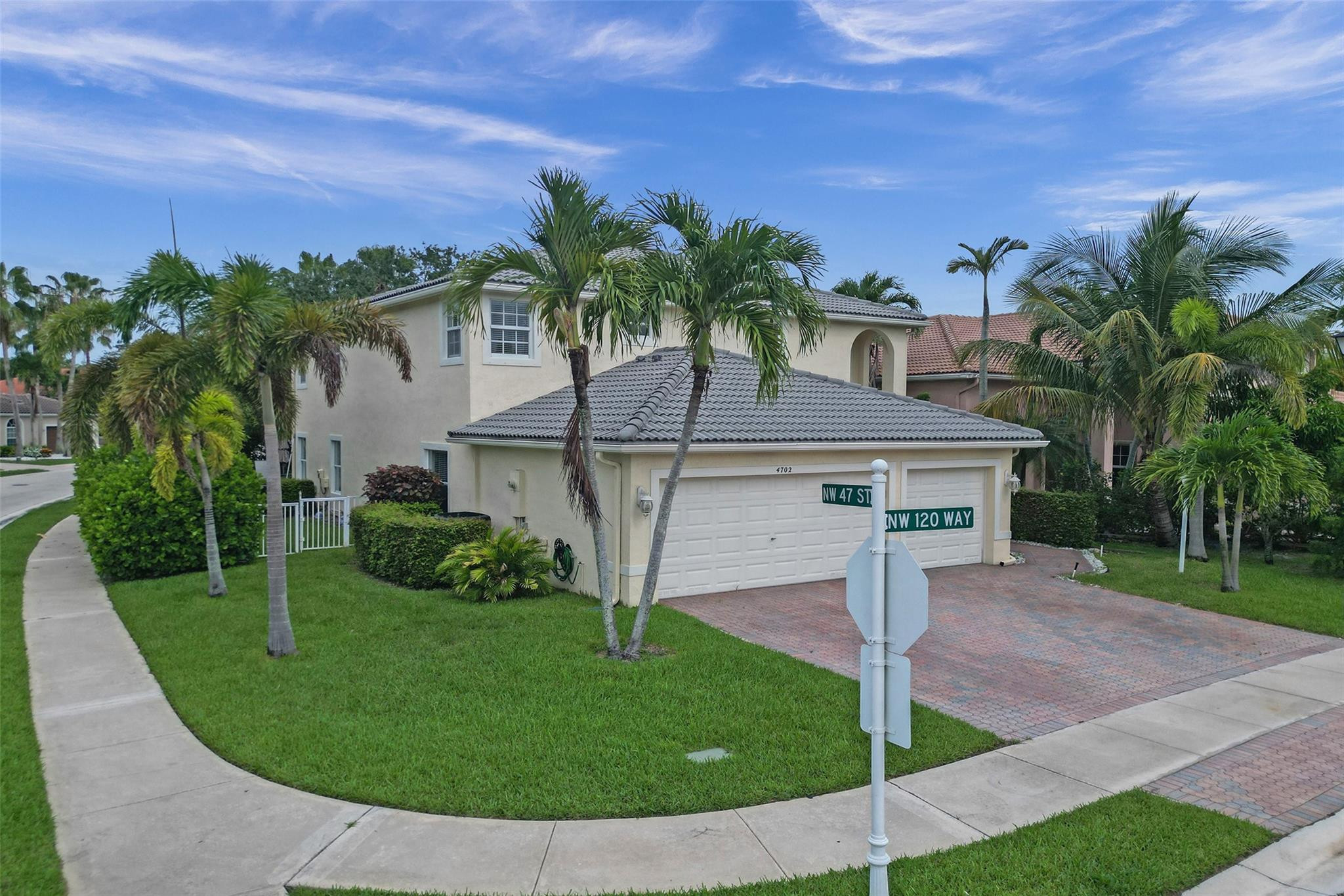 4702 NW 120th Way