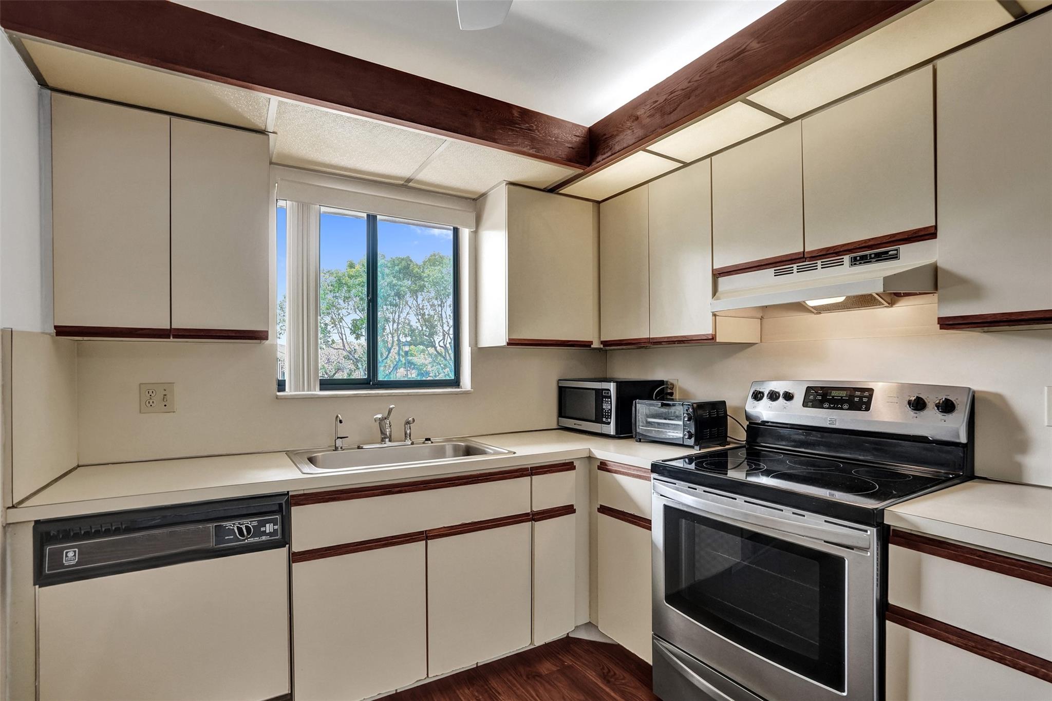 7432 Ashmont Circle 208