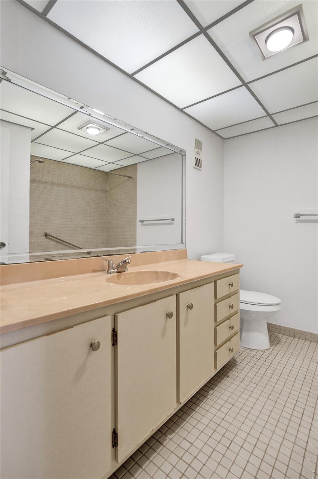 7432 Ashmont Circle 208