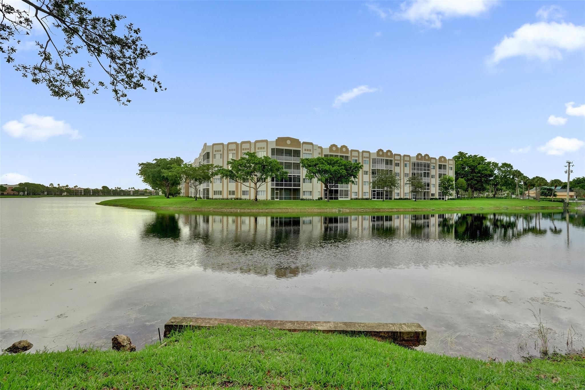 7432 Ashmont Circle 208