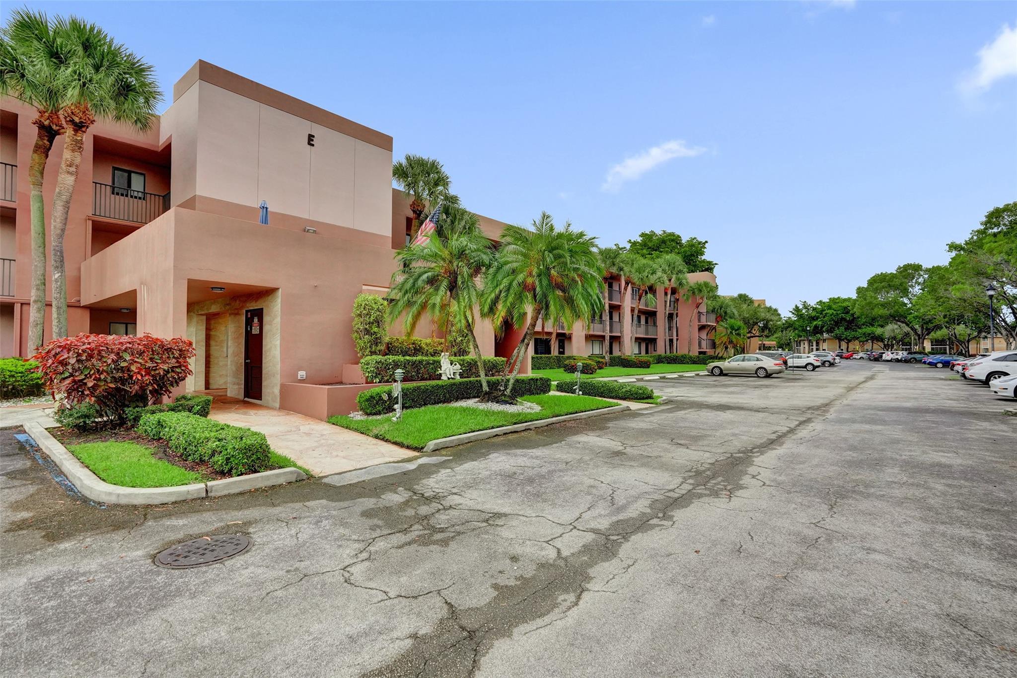 7432 Ashmont Circle 208