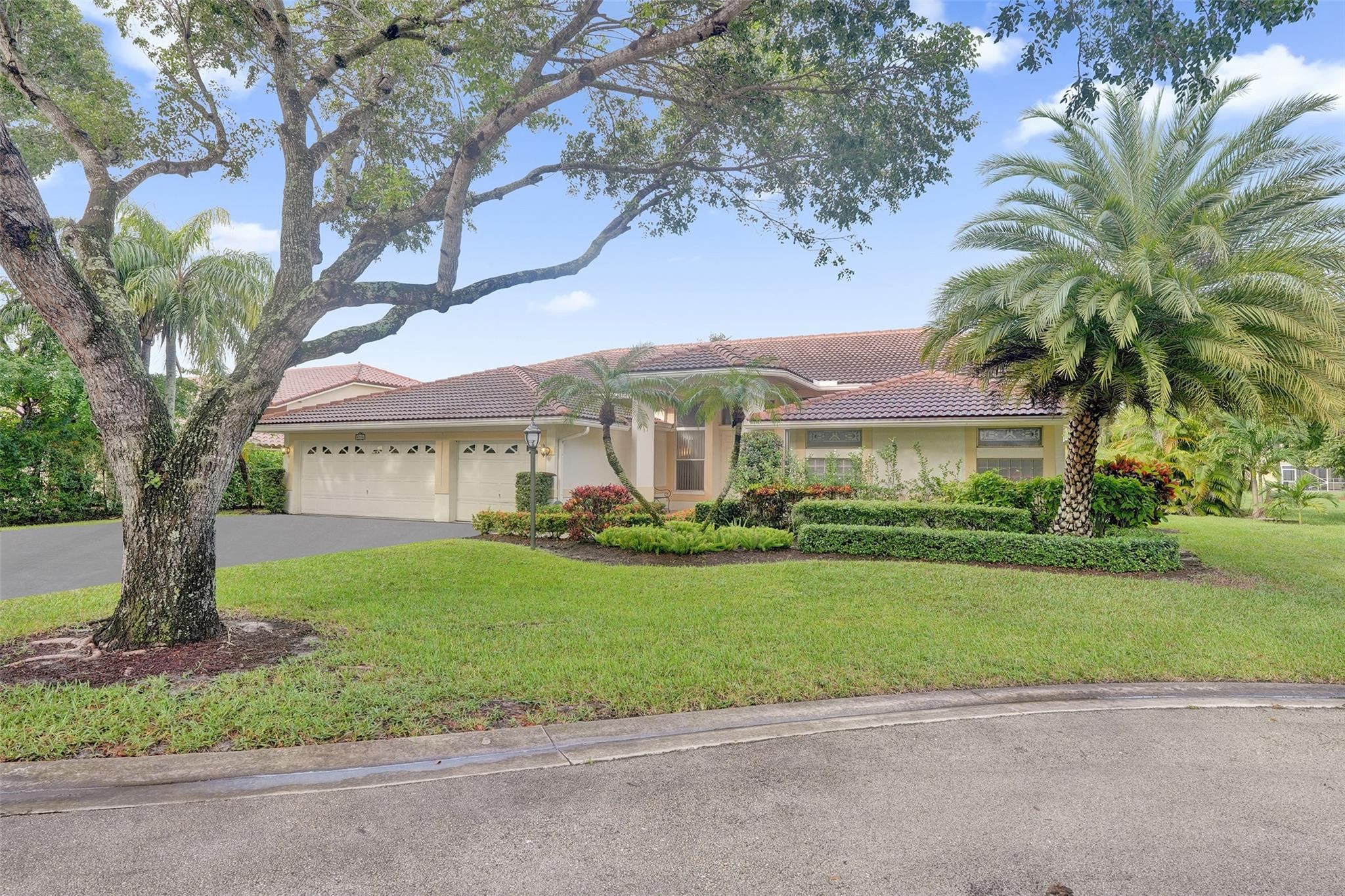 5724 NW 100TH WAY