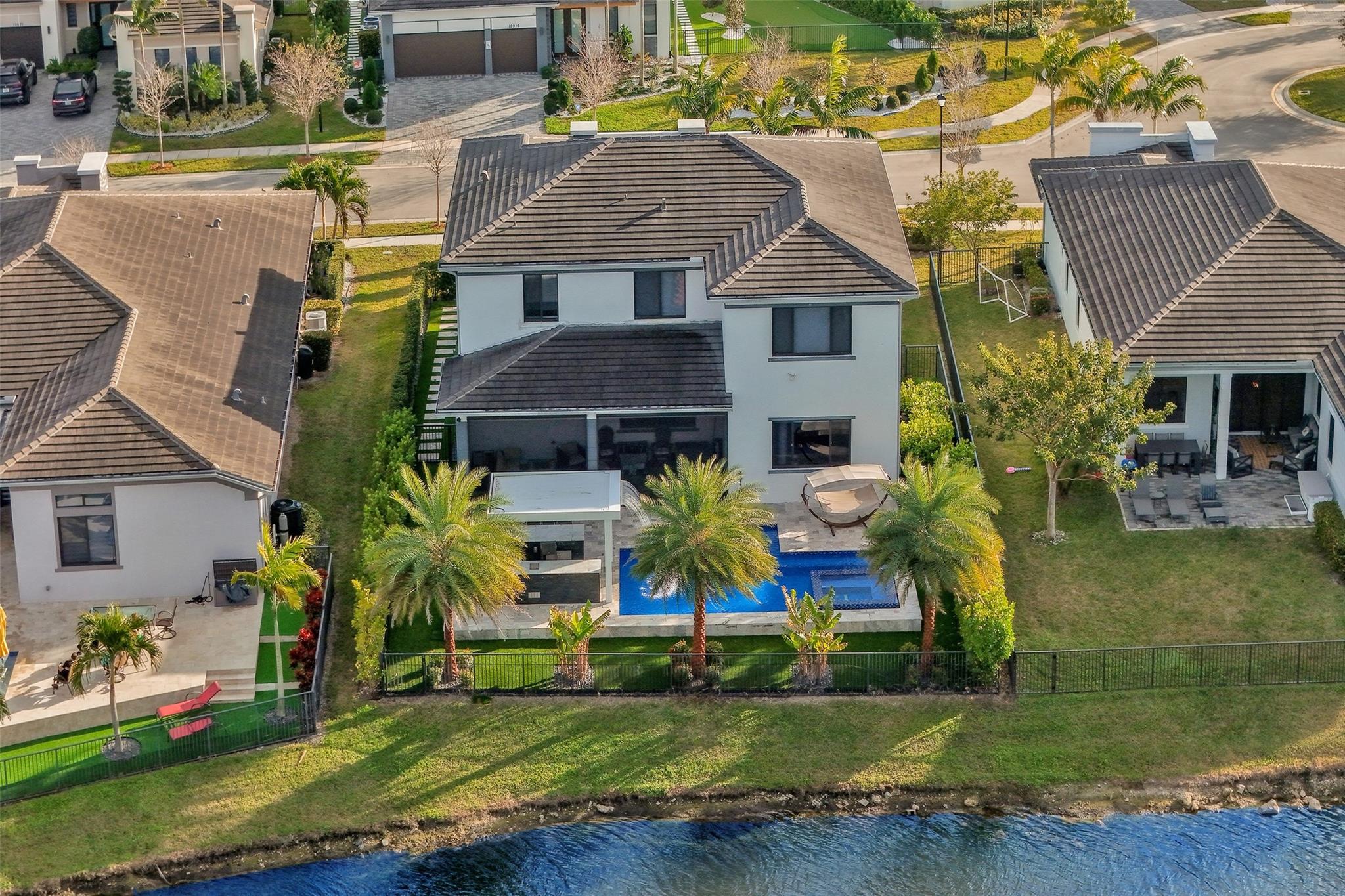 10915 Moore Drive