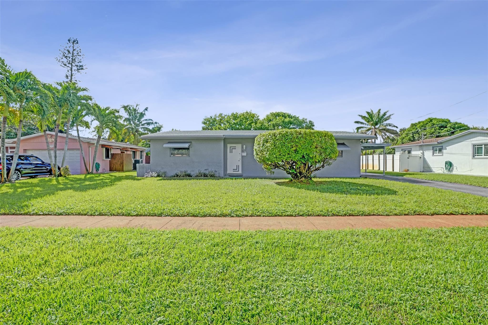 4738 NW 5th St