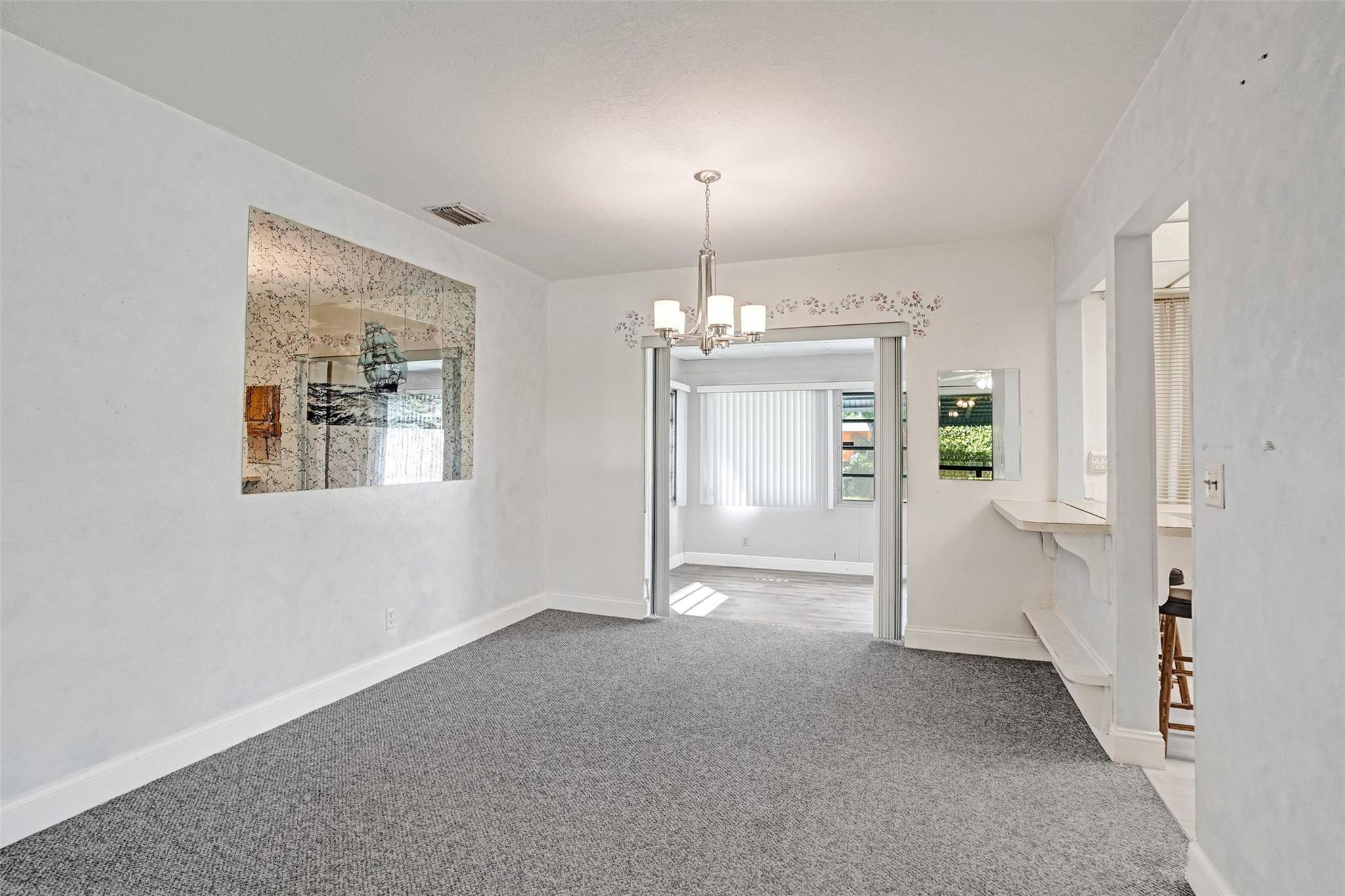 4738 NW 5th St
