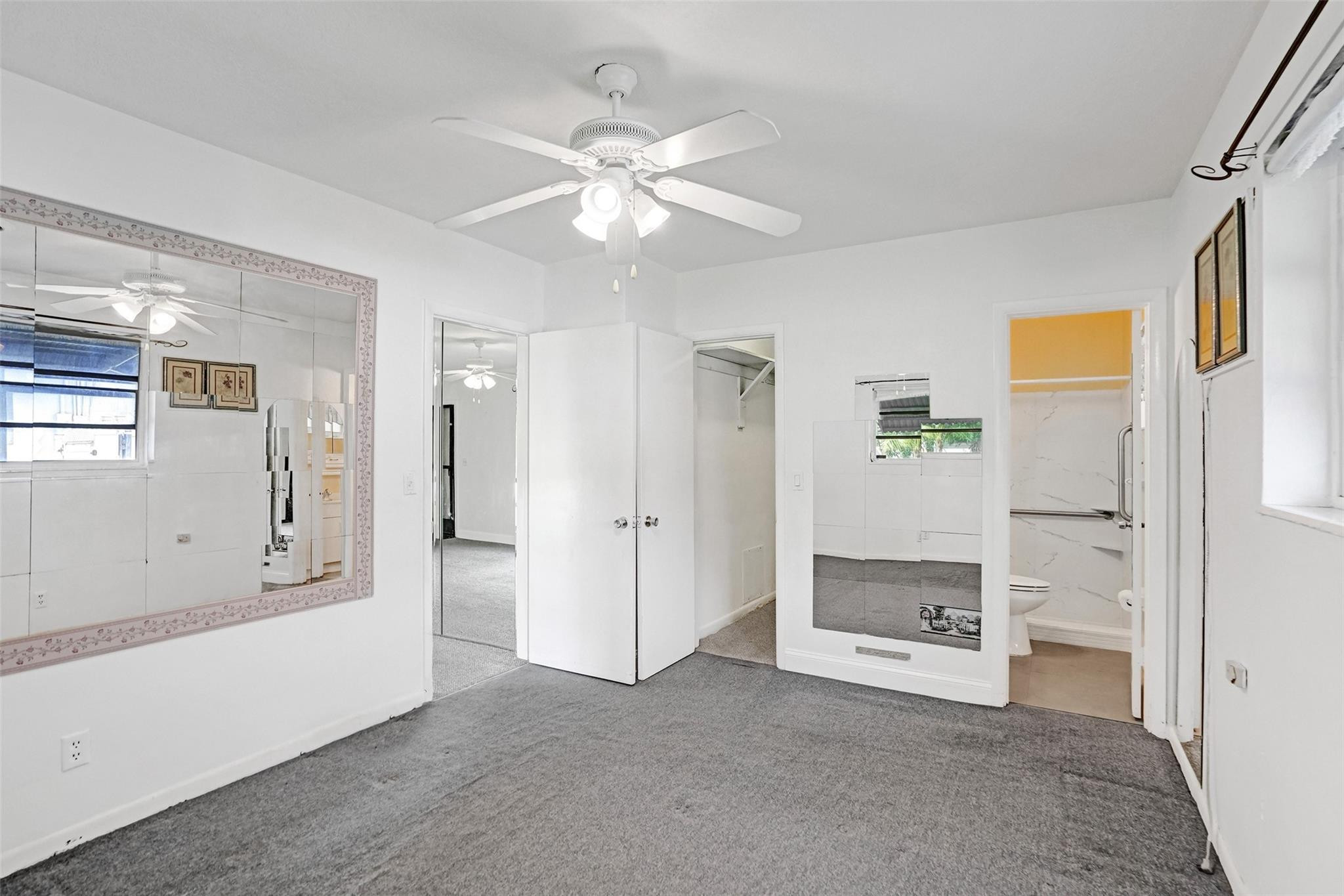 4738 NW 5th St