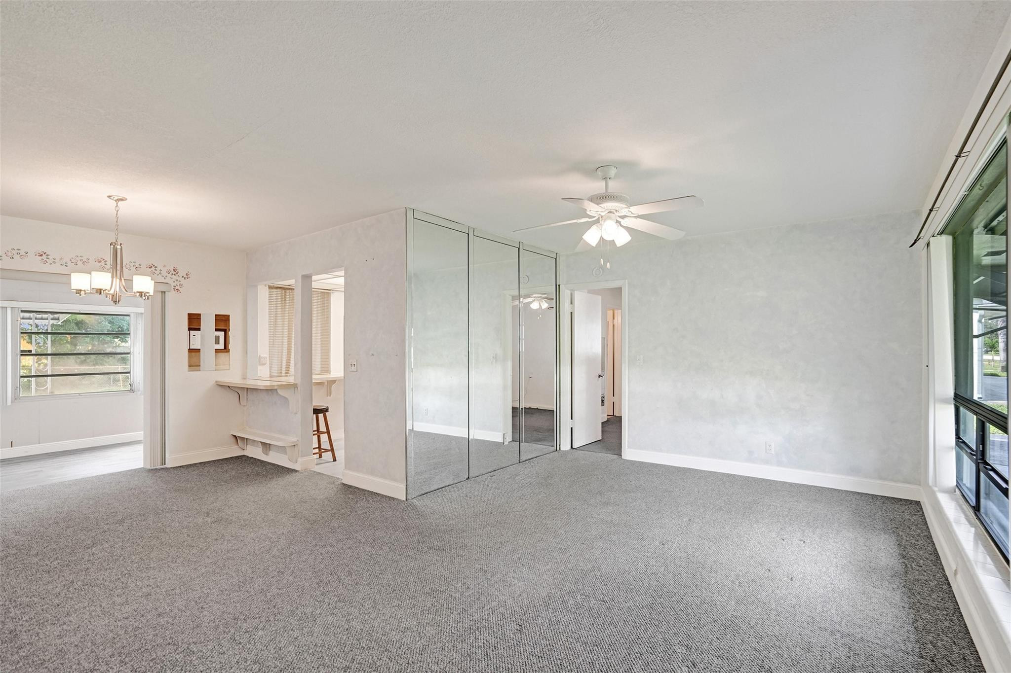 4738 NW 5th St