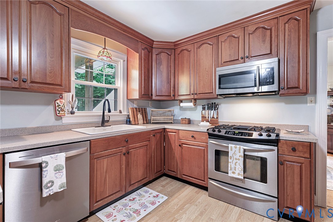 282 Garnett Hill Dr