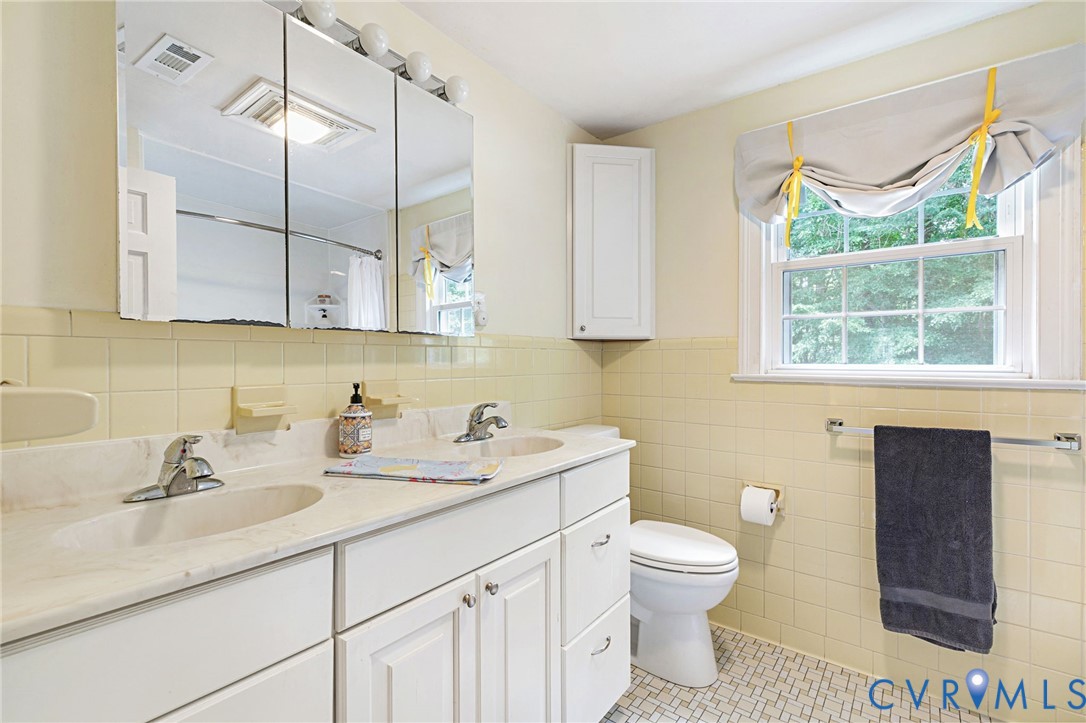 282 Garnett Hill Dr