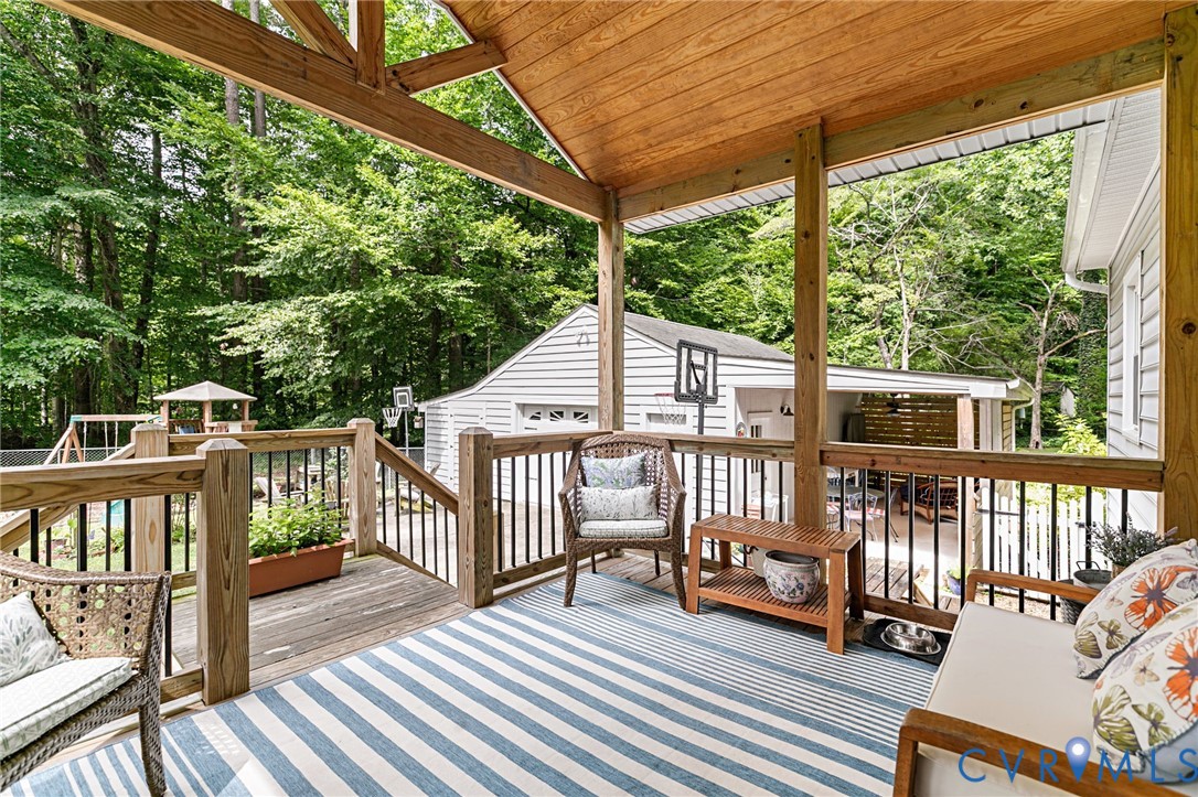 282 Garnett Hill Dr