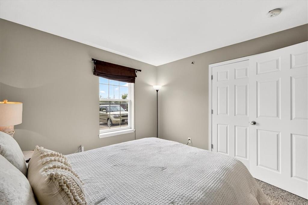 8000 N Drury Avenue Unit: 1A