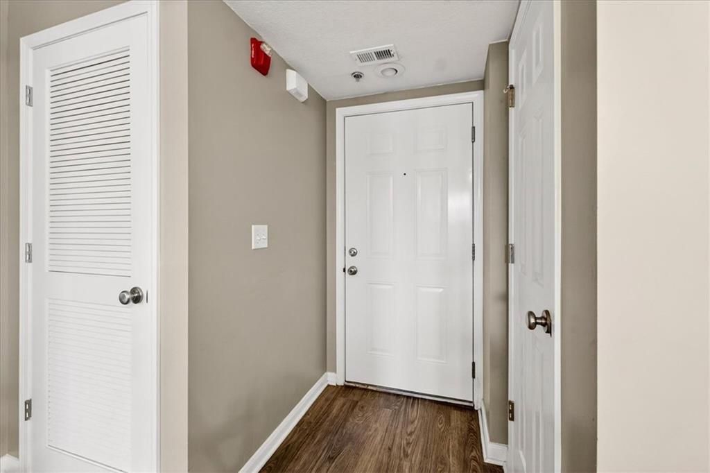 8000 N Drury Avenue Unit: 1A