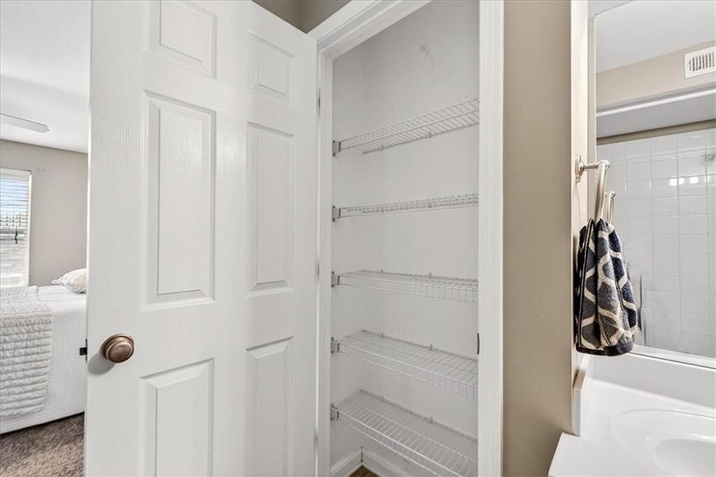 8000 N Drury Avenue Unit: 1A